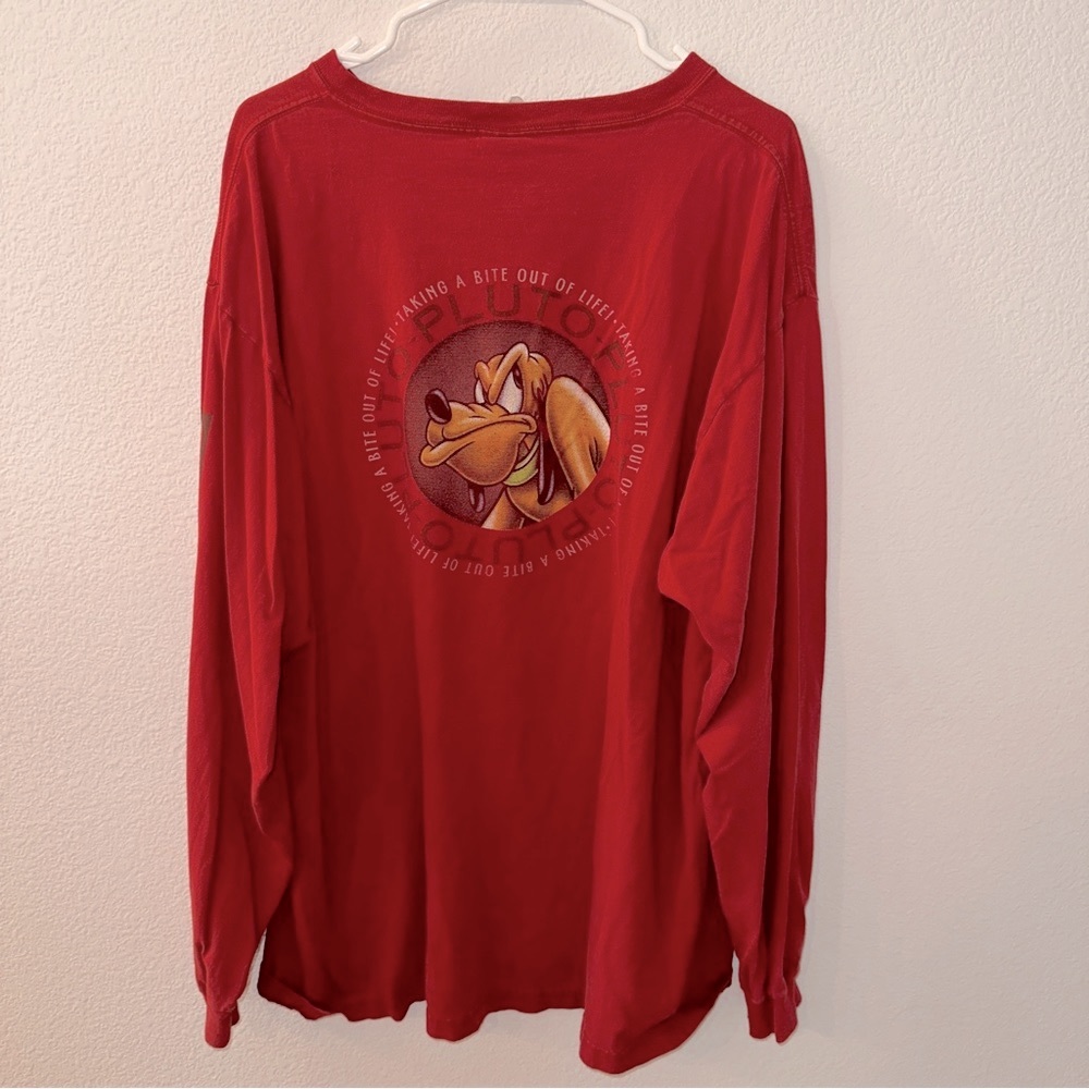 💕 Moving Sale! 💕 
Vintage Disney Pluto Long Sleeve Shirt